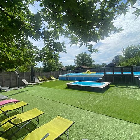 Camping Familial Les Chalets D'Uza Buitenkant foto