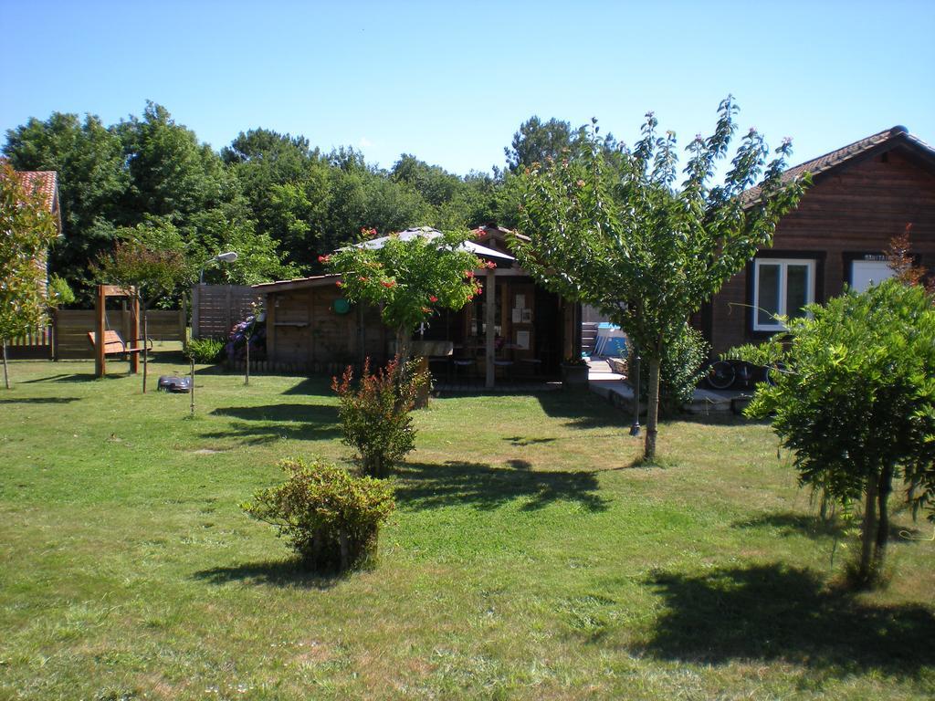 Camping Familial Les Chalets D'Uza Buitenkant foto