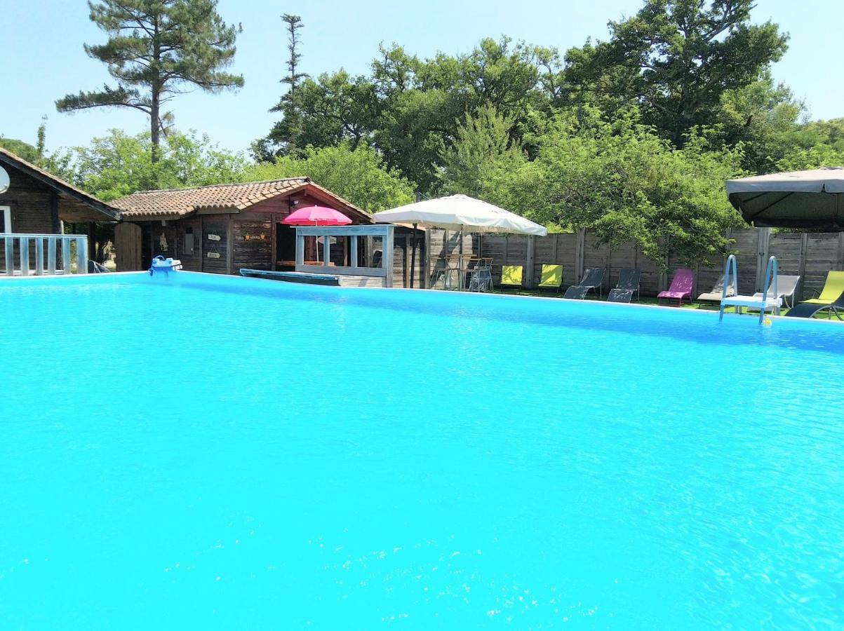 Camping Familial Les Chalets D'Uza Buitenkant foto